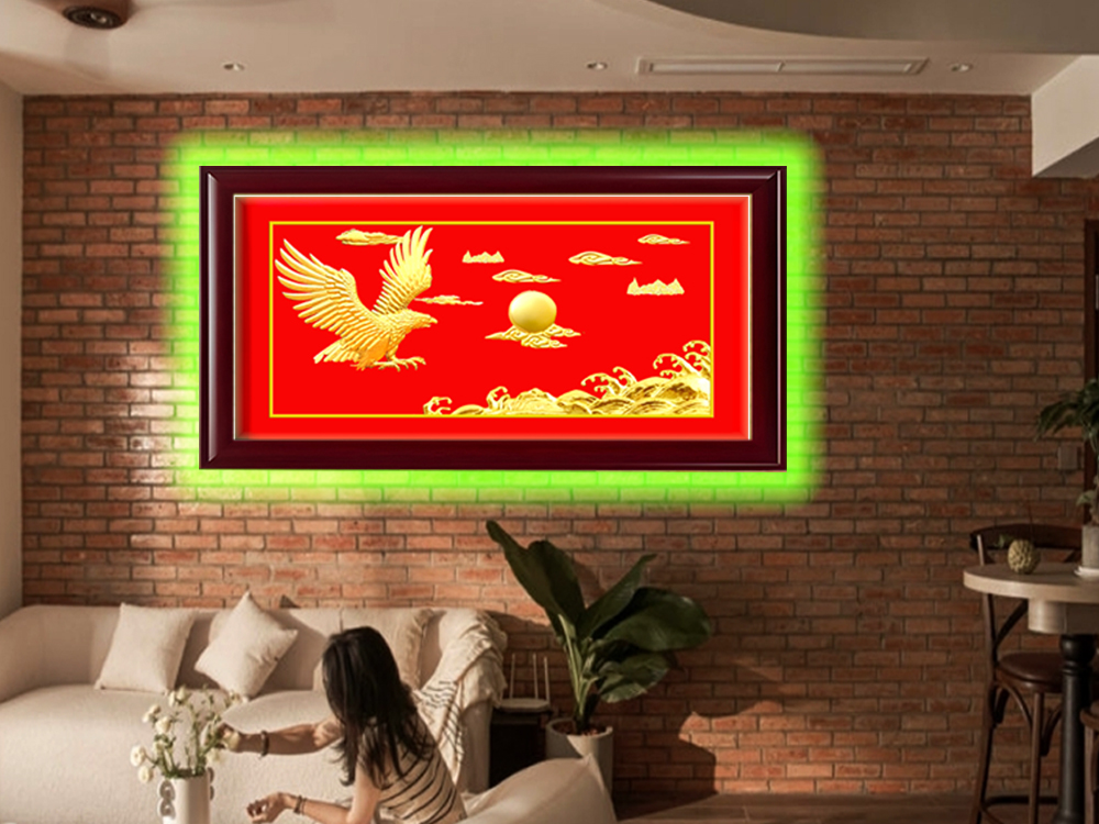 Tranh tặng khai trương công ty bạn thân tranh dát vàng đại bàng tung cánh (3)
